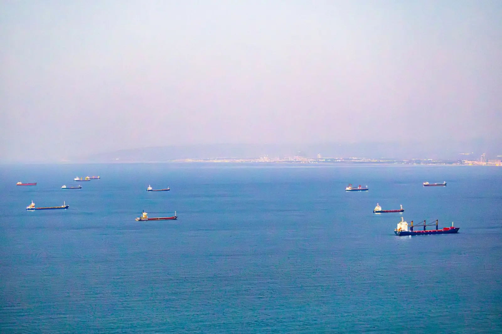 三峡游轮航线技术解析：重庆至宜昌段航道条件与游轮选型要点
