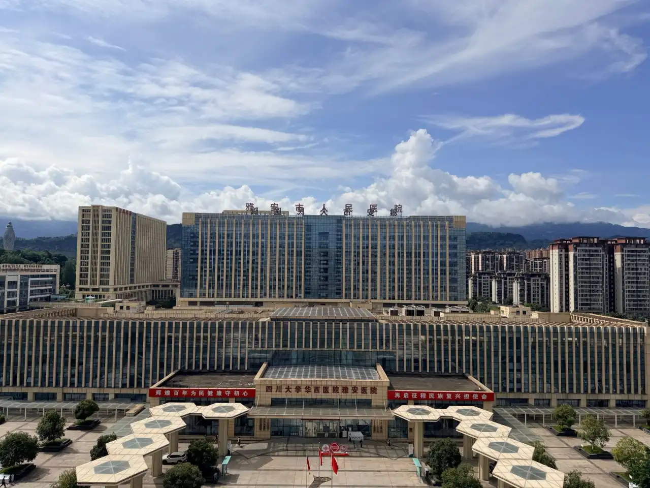 三峡游轮航线怎么选：重庆至宜昌与宜昌至重庆线路对比解析